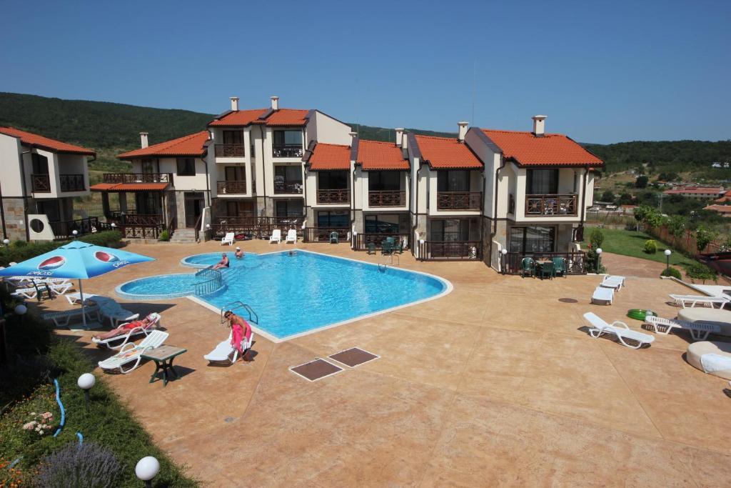 Menada Imperial Heights Villas Sunny Beach Eksteriør billede