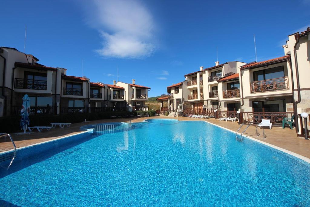 Menada Imperial Heights Villas Sunny Beach Eksteriør billede